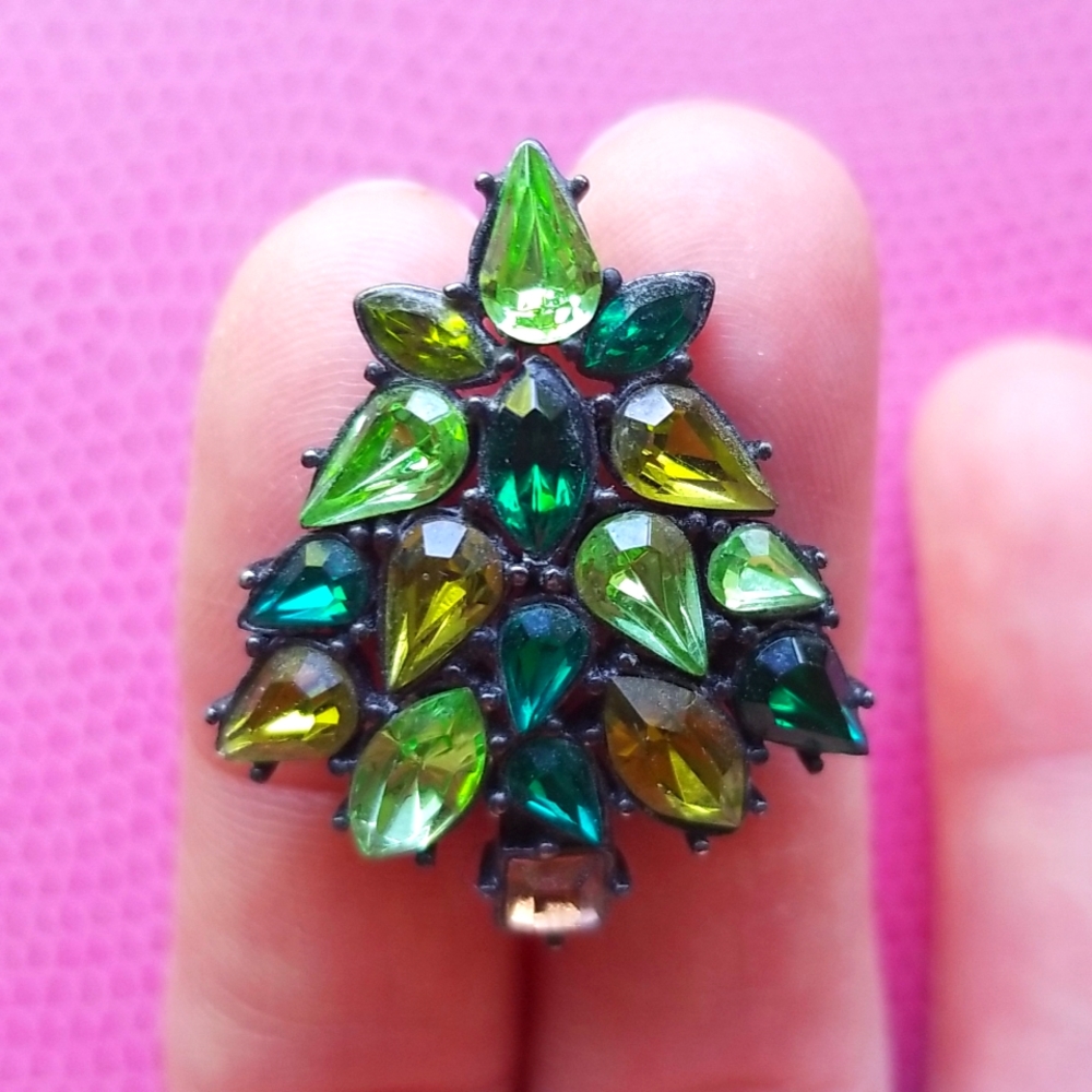 VTG Tiny Xmas Tree Brooch - Picture 1 of 7